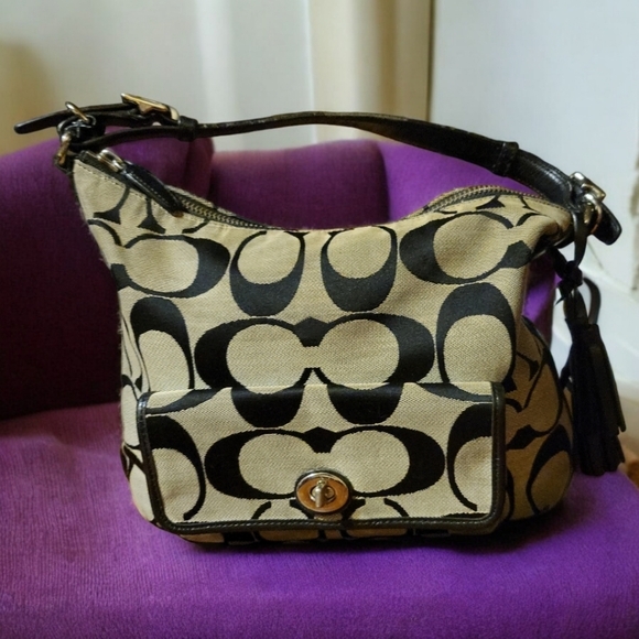Coach Handbags - Vtg Coach Black Beige Jacquard Fabric Shoulder Bag Silver Hardwares